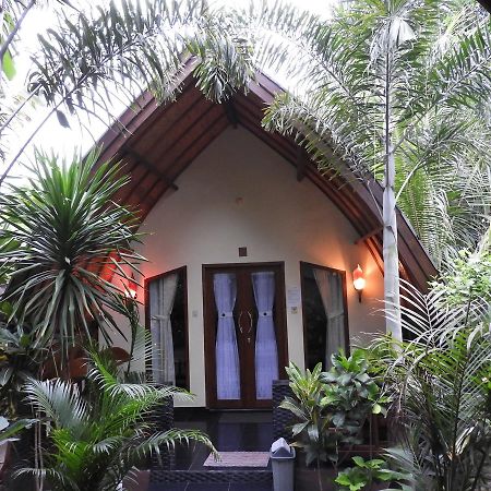 Toro Toro Bungalow Gili Air Bagian luar foto